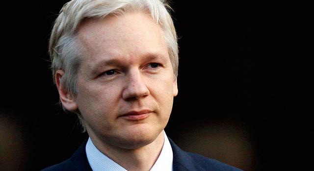 Ignacio Ramonet defende Julian Assange como paladino da 