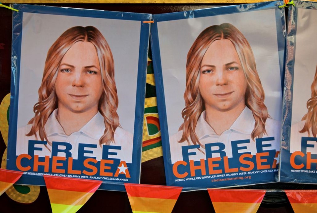 #freechelseamanning