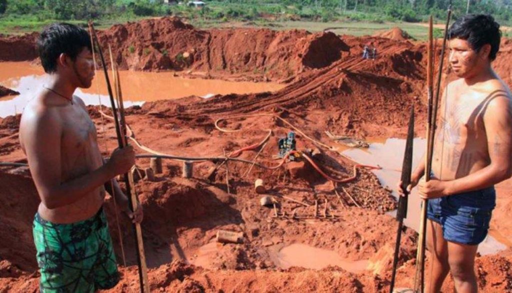 Minera&ccedil;&atilde;o amea&ccedil;a terras ind&iacute;genas - Zona Curva